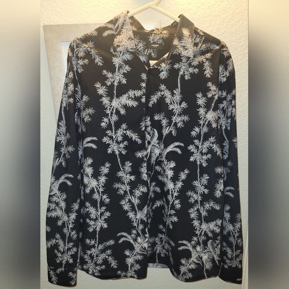 Express Slim Fit 1MX Button Down Shirt Moisture Wicking Floral Tree‎ Bird XL
